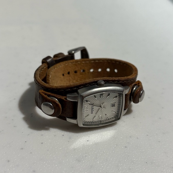 Fossil Quartz Analog Women’s Watch Silver Tone Genuine Leather New Battery - Picture 4 of 8